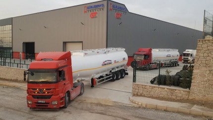 ALUMINUM Fuel TANKER for Jet-A1. This semi-trailers was produced in Turkey for use in Africa Ghana