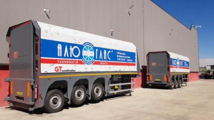 For jumbo glass transport: Glass Inloader Semi-trailers from Manufacturer.